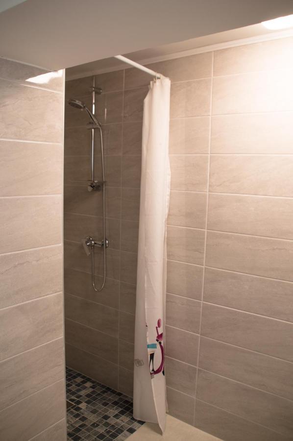 Marina Appartement Malinska Buitenkant foto