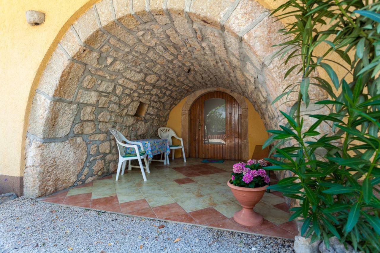 Marina Appartement Malinska Buitenkant foto